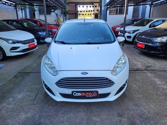 FORD FIESTA 1.6 TITANIUM SEDAN 16V FLEX 4P MANUAL FORD FIESTA 1.6 TITANIUM SEDAN 16V FLEX 4P MANUAL
